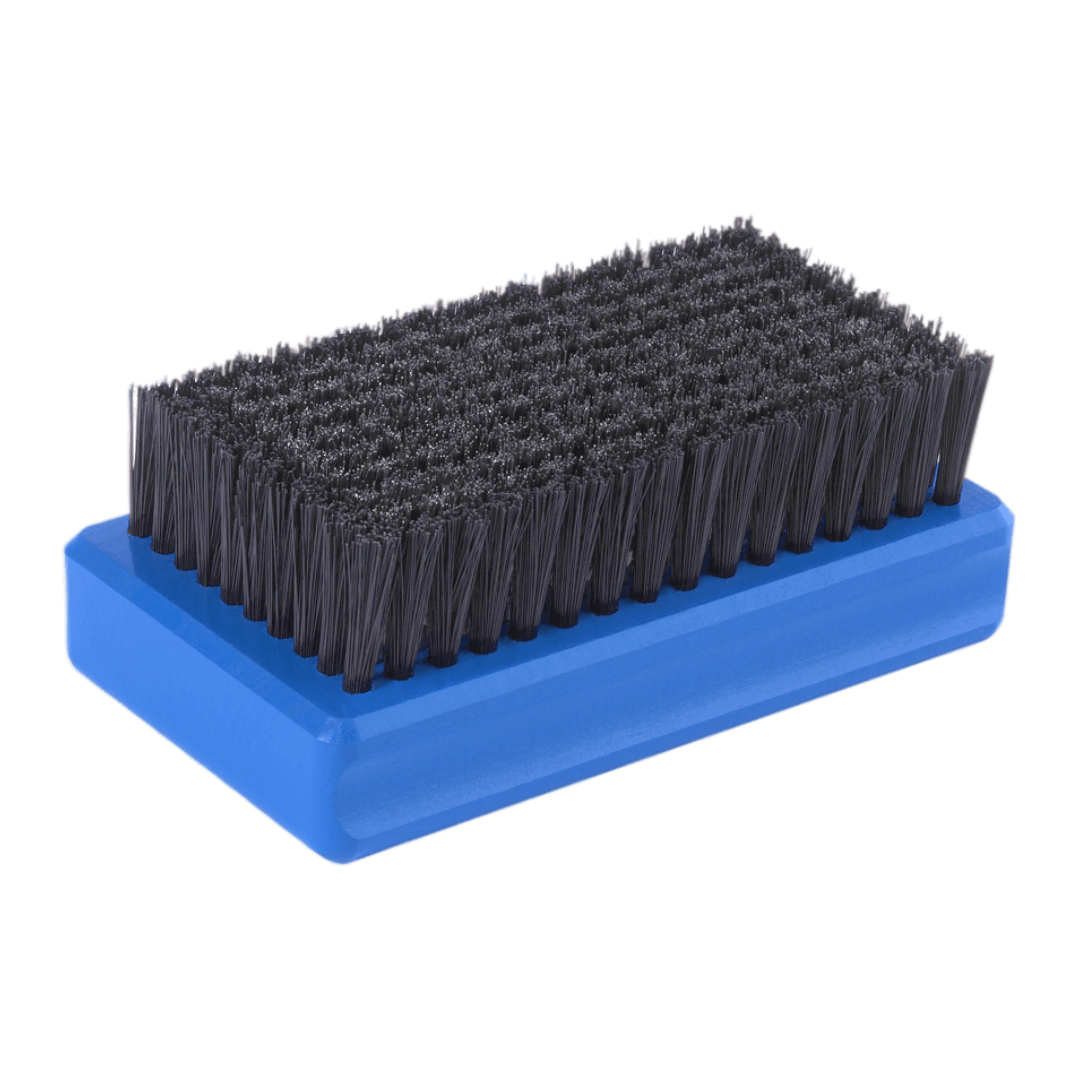 A product picture of the Holmenkol BaseBrush Steel