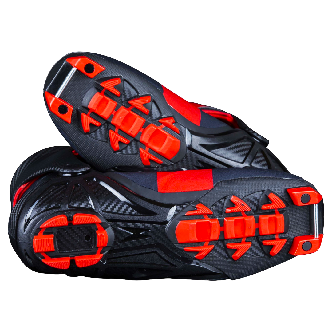 A product picture of the Madshus Redline JR Universal Boots