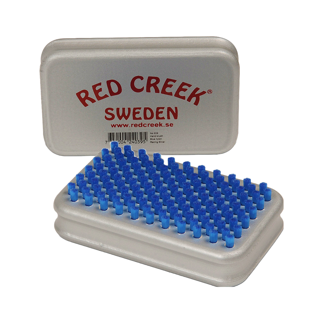 A product picture of the Red Creek Blue 6mm Nylon Racing Silver Hand Brush