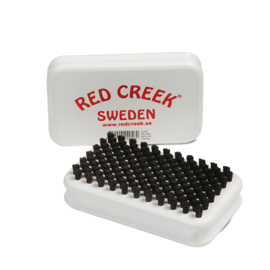 A product picture of the Red Creek Black 6mm Horsehair Hand Brush
