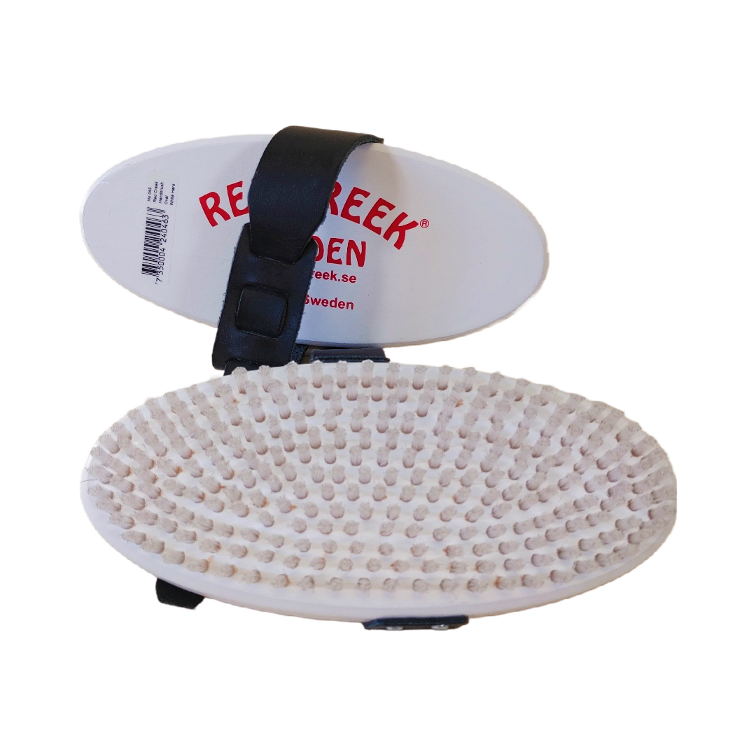 A product picture of the Red Creek Hard White 6mm Nylon Oval Hand Brush