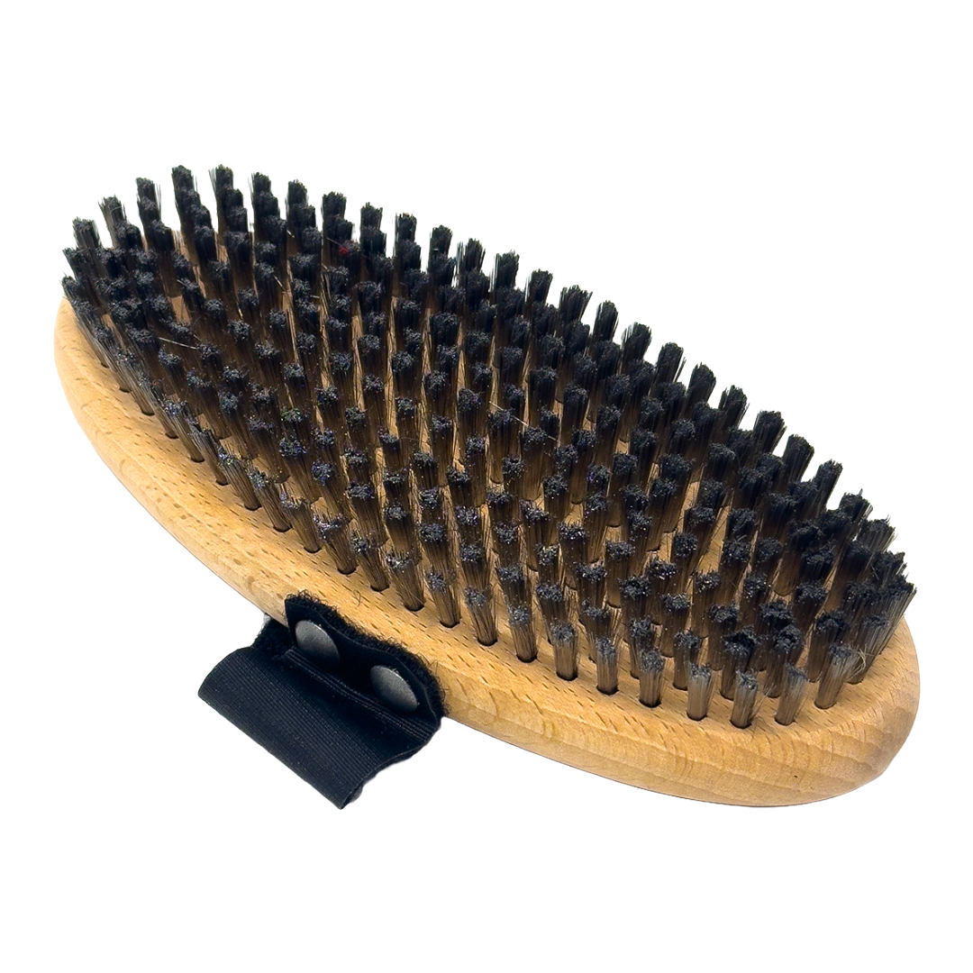 A product picture of the STAR Steel Pro Oval Handbrush