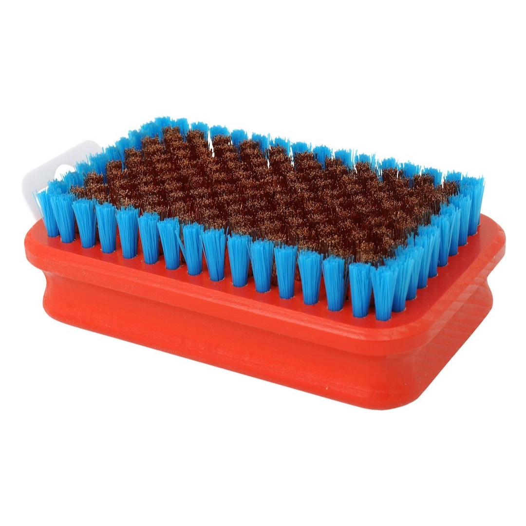 A product picture of the Swix Rectangular Medium Bronze Handbrush