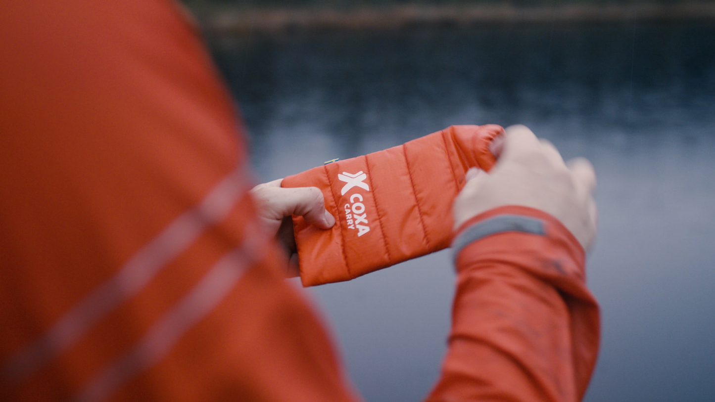 A product picture of the COXA CARRY Thermo Phone Case