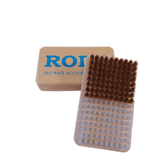 A product picture of the Rode Combi Handbrush