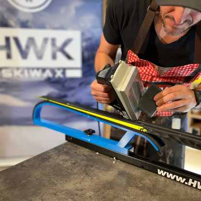 A product picture of the HWK HX Racewax Warm Melt Wax (15C/-2C) | 100g