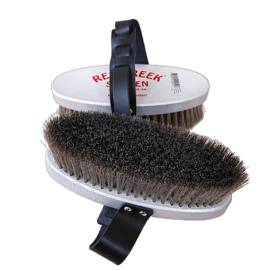 A product picture of the Red Creek Coarse Brutal Steel Racing Silver Oval Hand Brush