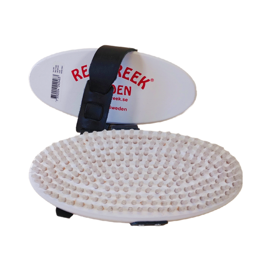 A product picture of the Red Creek Hard White 6mm Nylon Oval Hand Brush