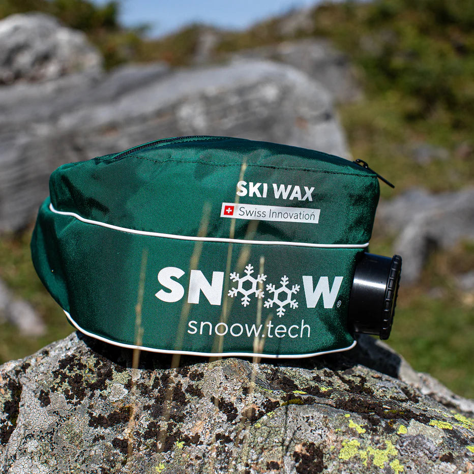 A product picture of the Snoow Classic Drink Belt