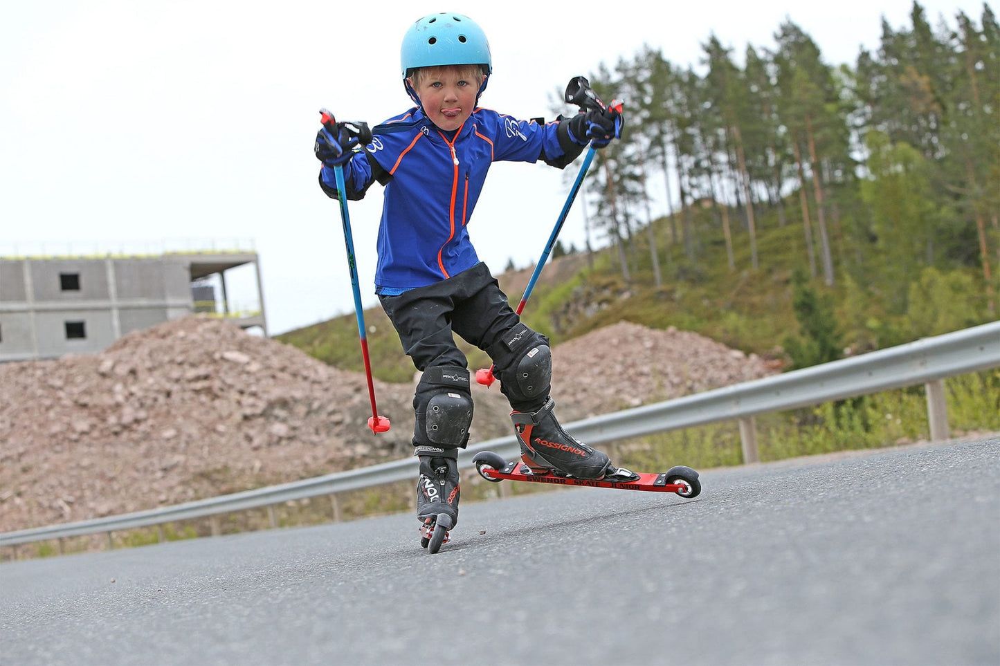 A product picture of the Swenor Skate Junior Aluminum Rollerskis